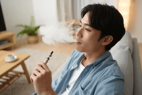 al fakher shisha disposable range laid out on Australian timber benchtop showing puff-count labels and flavour names